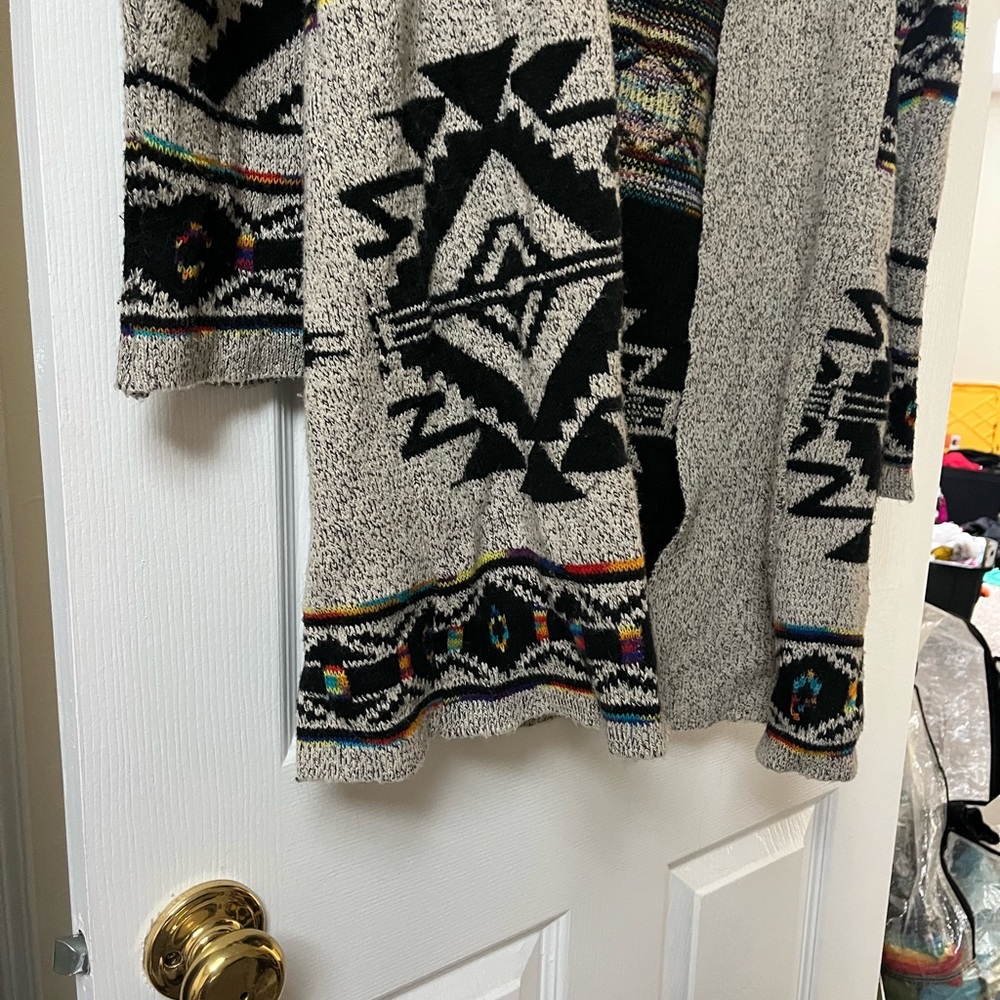 Multicolor Patterned Women's Sweater - Picture 3 of 5